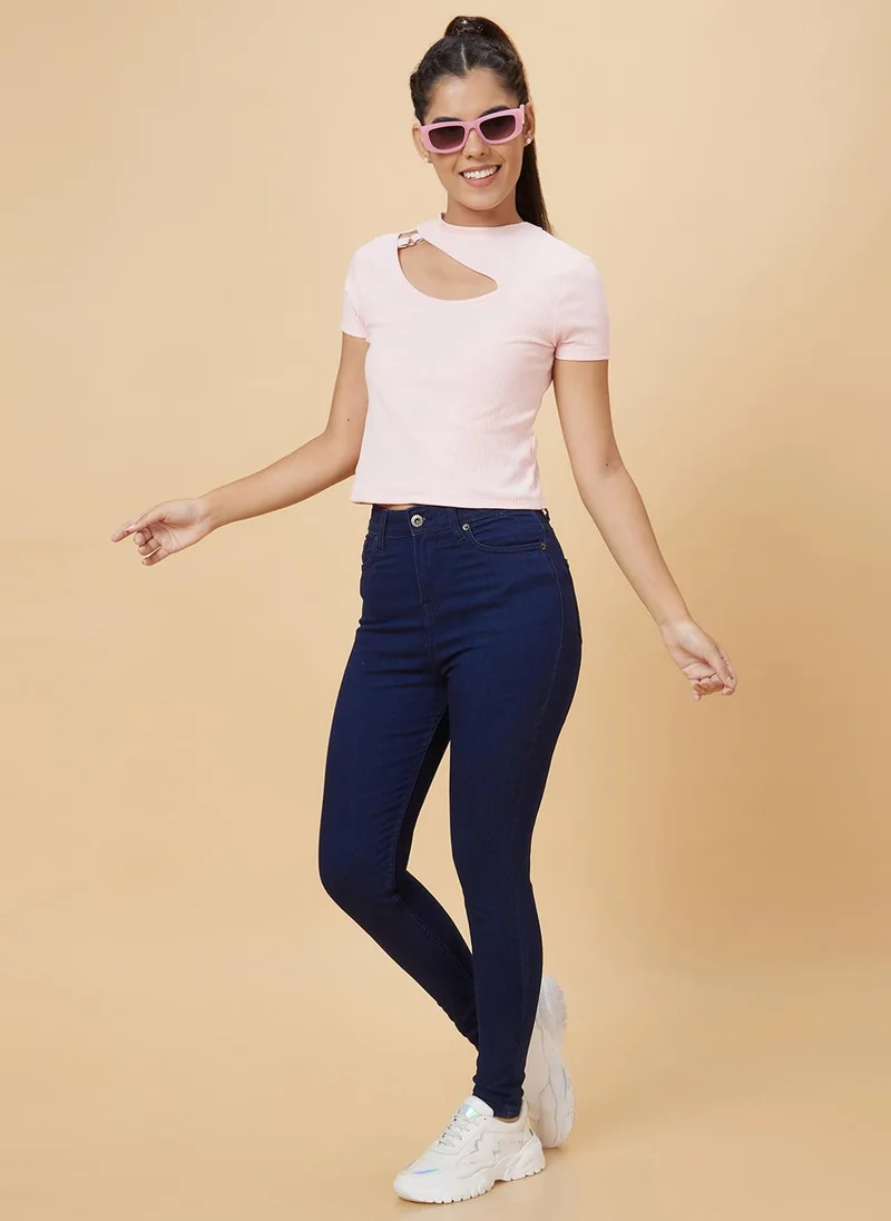 جلو باص بلوزة نسائية وردية مضلعة بقصة مفتوحة ضيقة